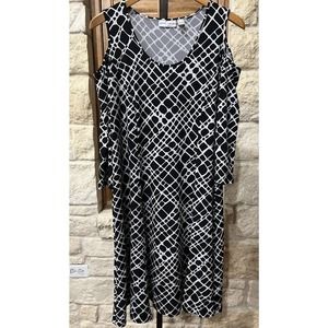 Susan Graver Women’s Cold Shoulder 3/4 Sleeve Dress Black & White Size Large​